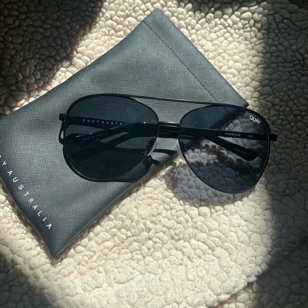 Quay Vivienne Black Aviator Sunglasses